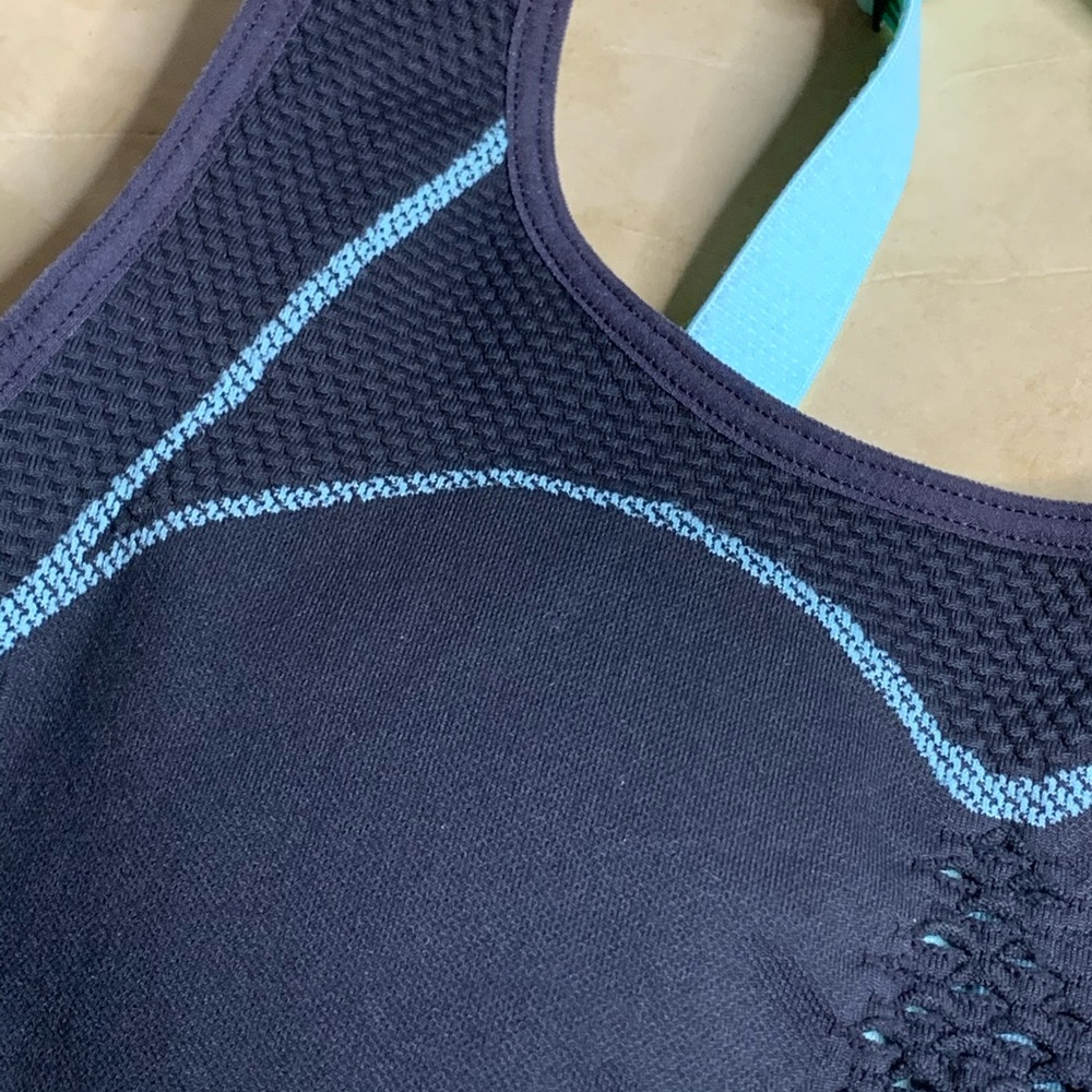 Berlei Sports Bra - Picture 6 of 14